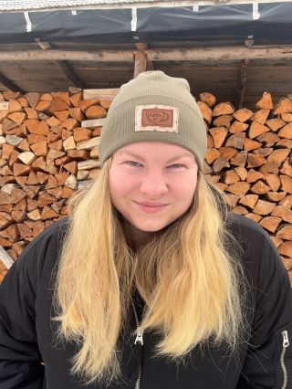 🥶Kdo už taky ze skříně vytáhl čepici? Rána už jsou mrazivá a bez teplé pokrývky hlavy to prostě nejde. A jestli vám ta...